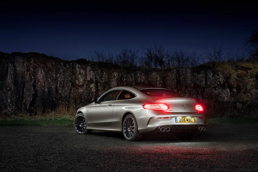  Mercedes-AMG C43 4Matic Coupe (C205) 2018 года  (UK) (фото 12 из 40)